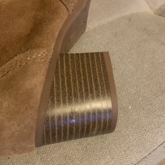 White Mountain Women's Chestnut Suede Behari Ankle Bootie Size 8.5M - Picture 11 of 12